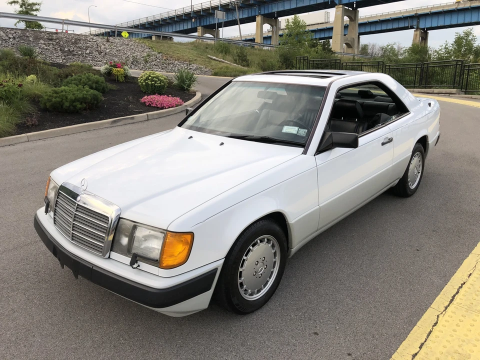 1989 Mercedes-Benz W124 E-Class - Image 14 of 31