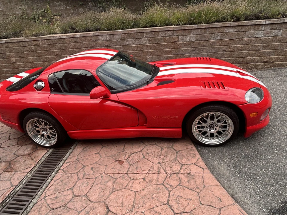 1998 Dodge Viper GTS 2nd Gen - Image 15 of 31