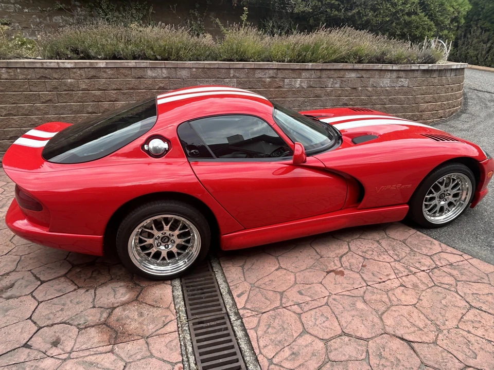 1998 Dodge Viper GTS 2nd Gen - Image 20 of 31