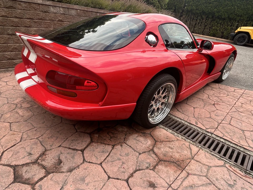 1998 Dodge Viper GTS 2nd Gen - Image 26 of 31