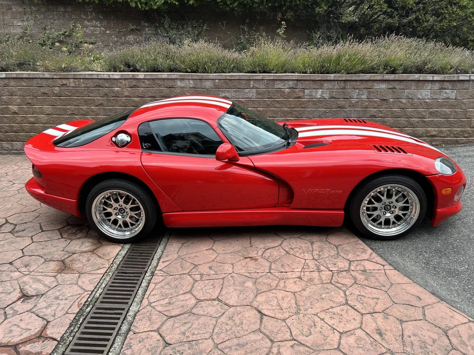 1998 Dodge Viper GTS 2nd Gen - Image 18 of 31