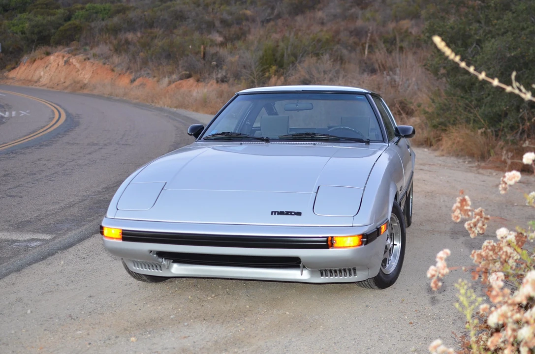 1985 Mazda RX-7 SA & FB - Image 2 of 31