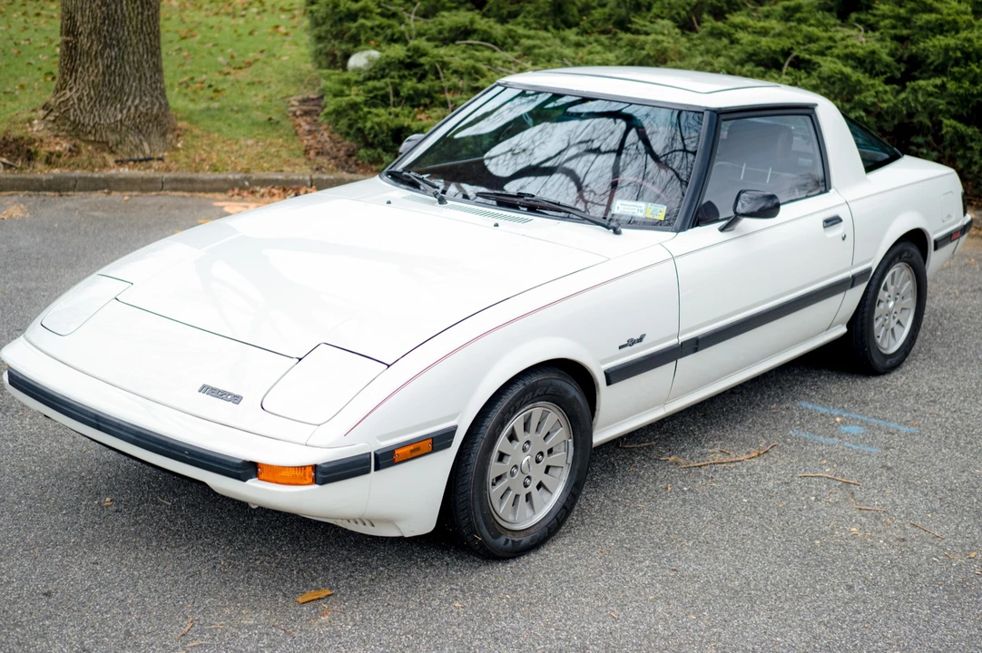 1985 Mazda RX-7 SA & FB - Image 1 of 31
