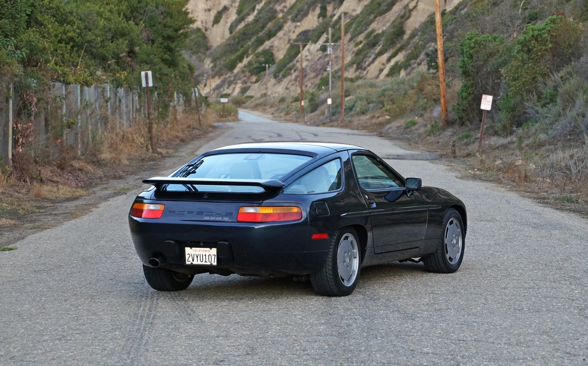 1987 Porsche 928 S4 - Image 9 of 31