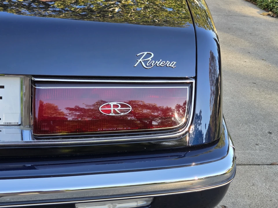 1992 Buick Riviera 4th-7th Gen - Image 13 of 31