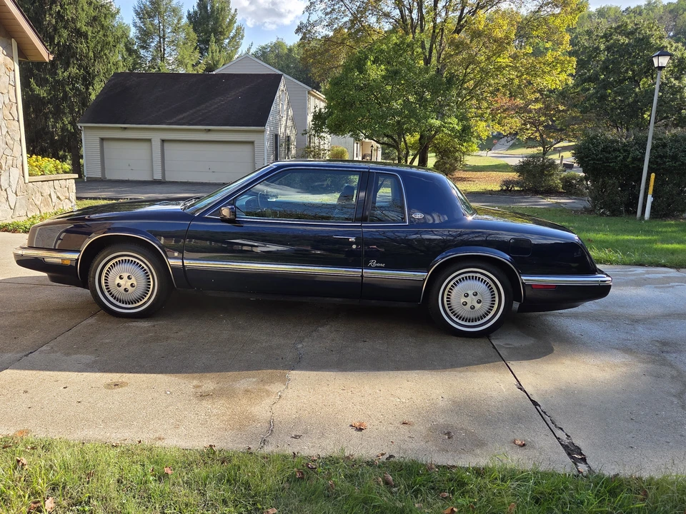 1992 Buick Riviera 4th-7th Gen - Image 4 of 31