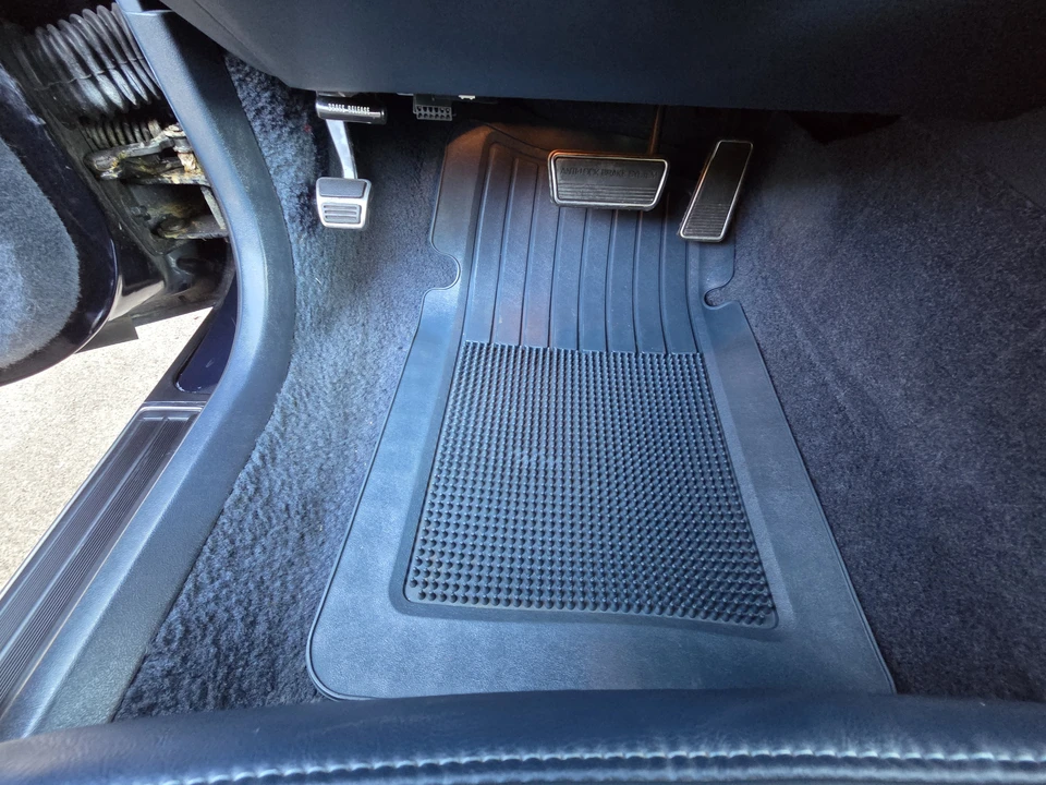1992 Buick Riviera 4th-7th Gen - Image 29 of 31
