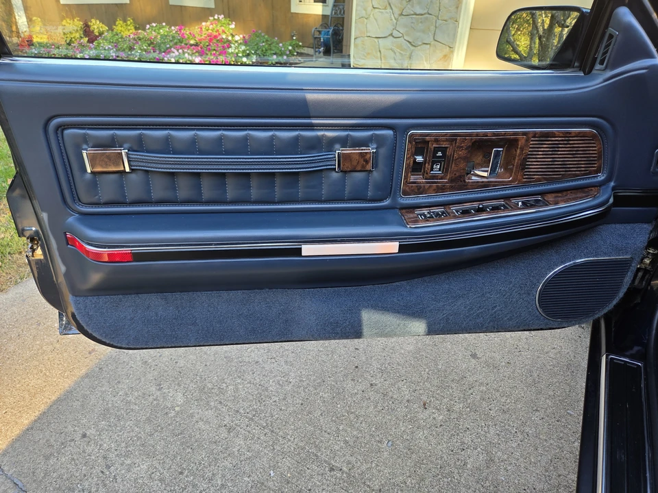 1992 Buick Riviera 4th-7th Gen - Image 24 of 31