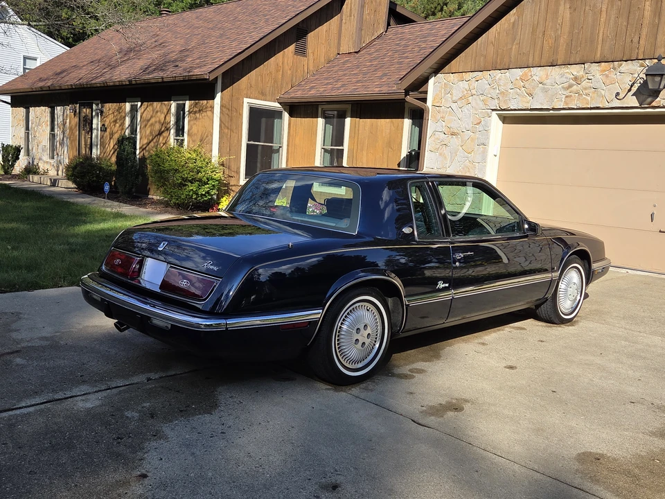 1992 Buick Riviera 4th-7th Gen - Image 8 of 31