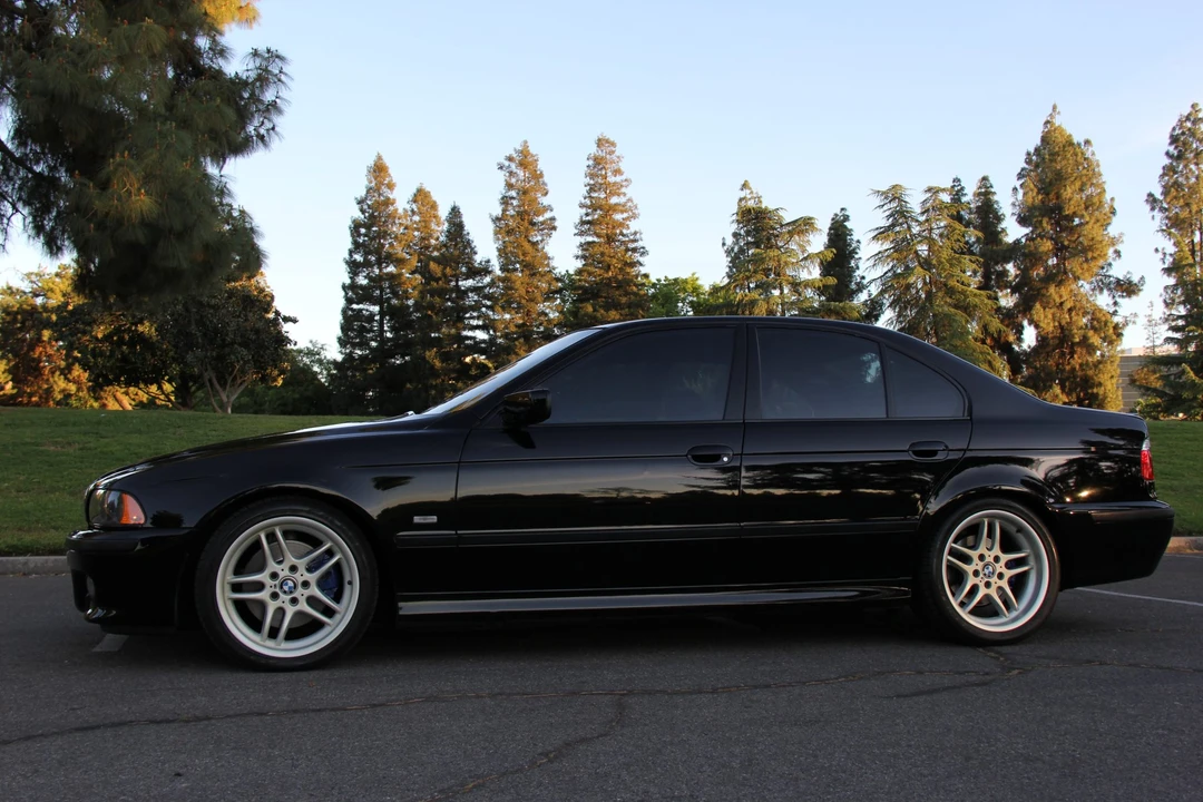 2003 BMW E39 540i - Image 25 of 31