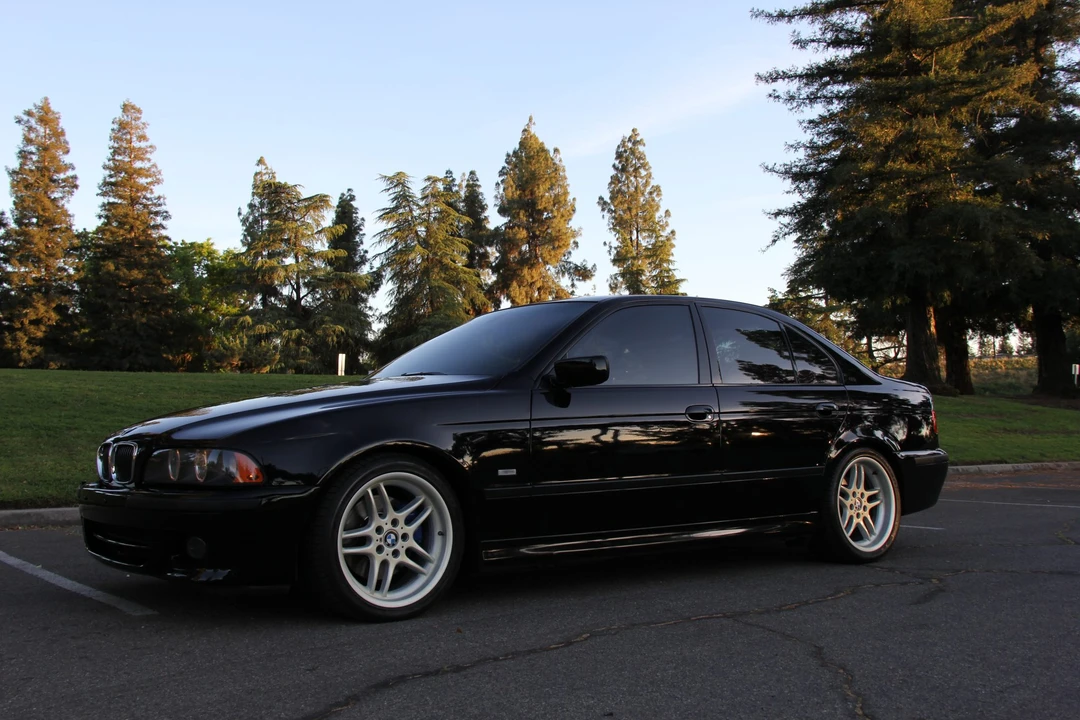 2003 BMW E39 540i - Image 16 of 31