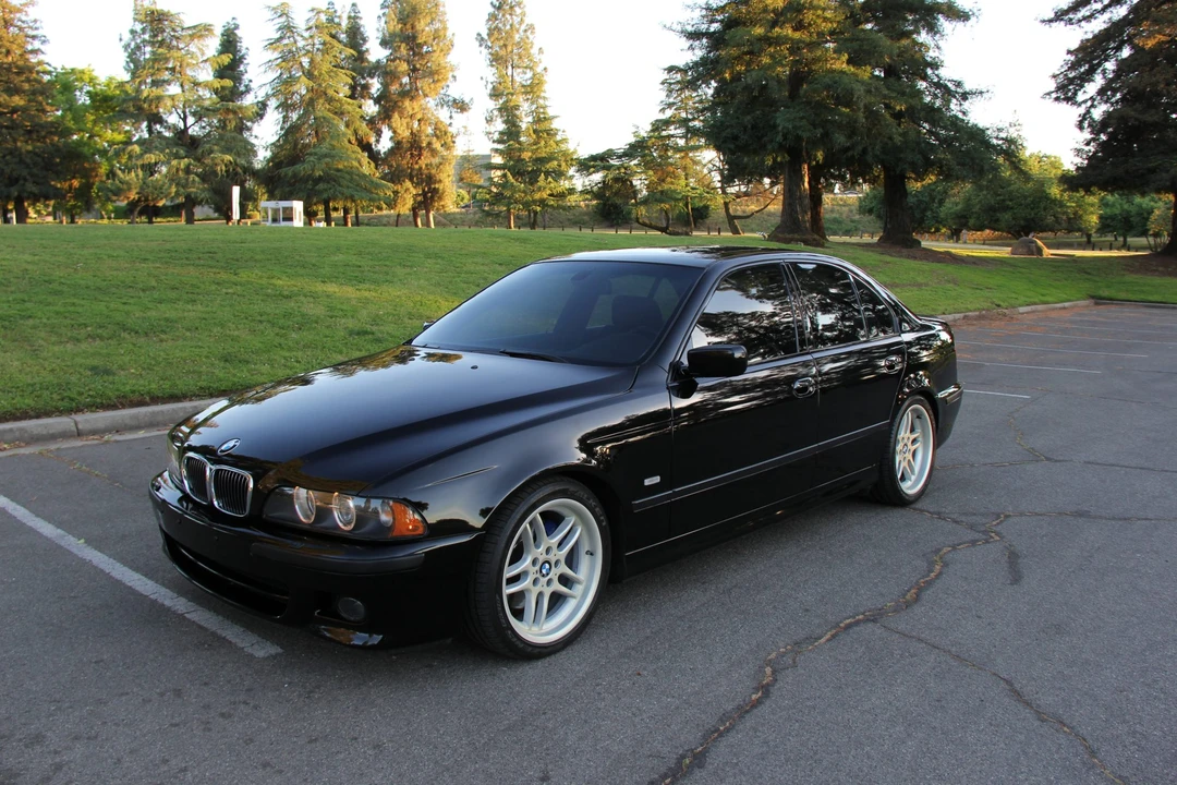 2003 BMW E39 540i - Image 17 of 31