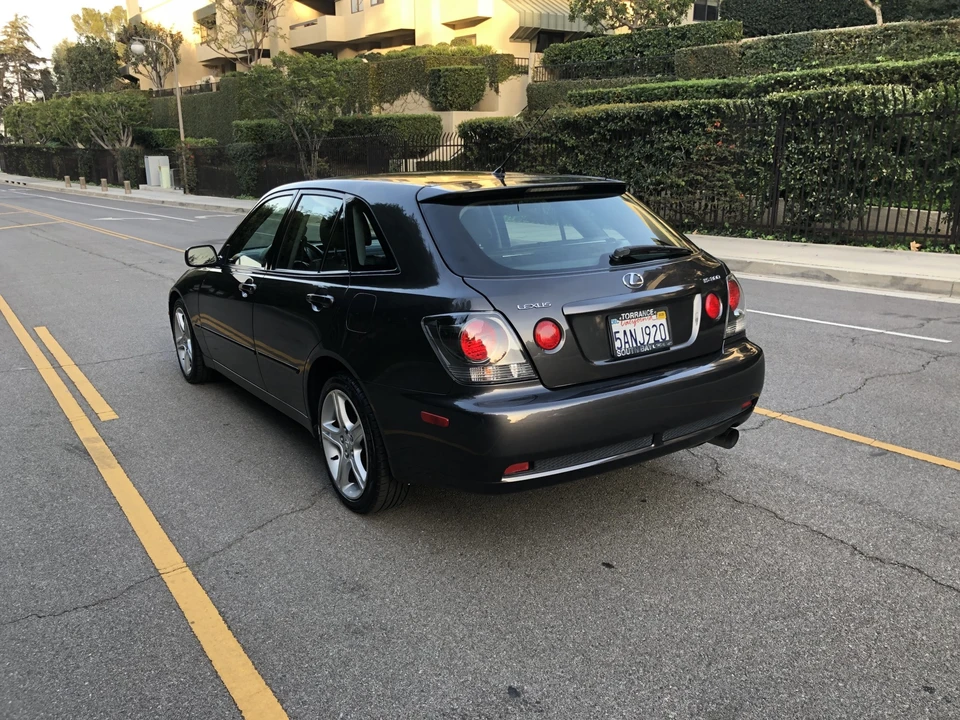 2003 Lexus IS 1st Gen - Image 9 of 31
