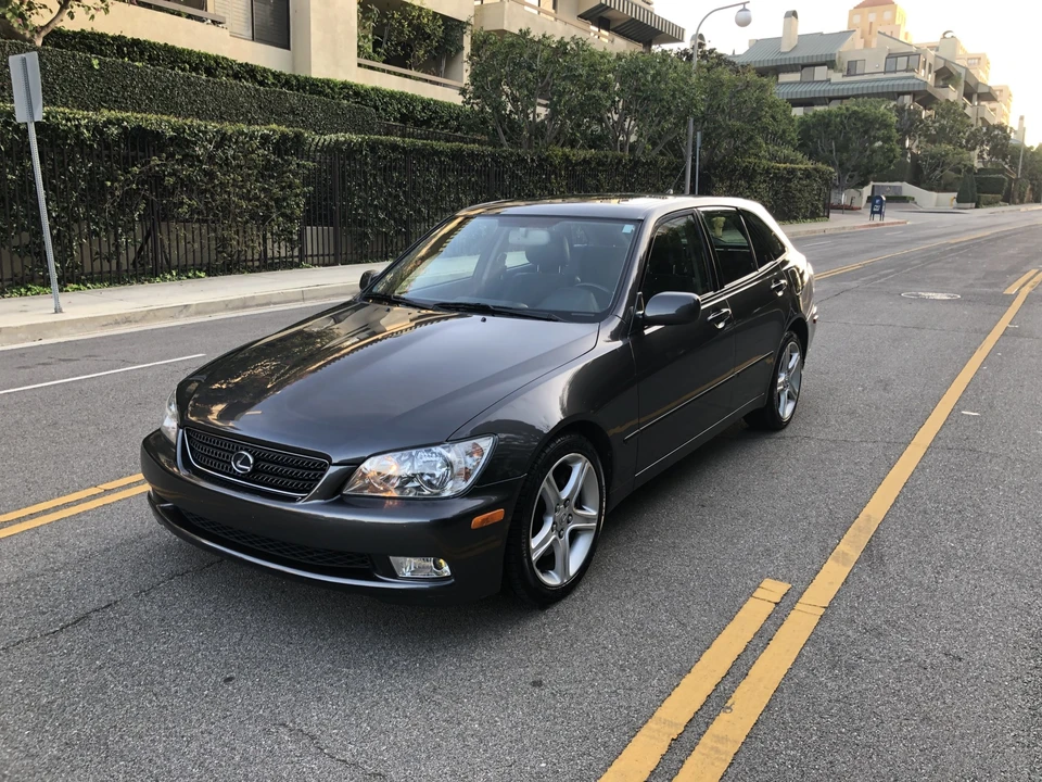 2003 Lexus IS 1st Gen - Image 3 of 31