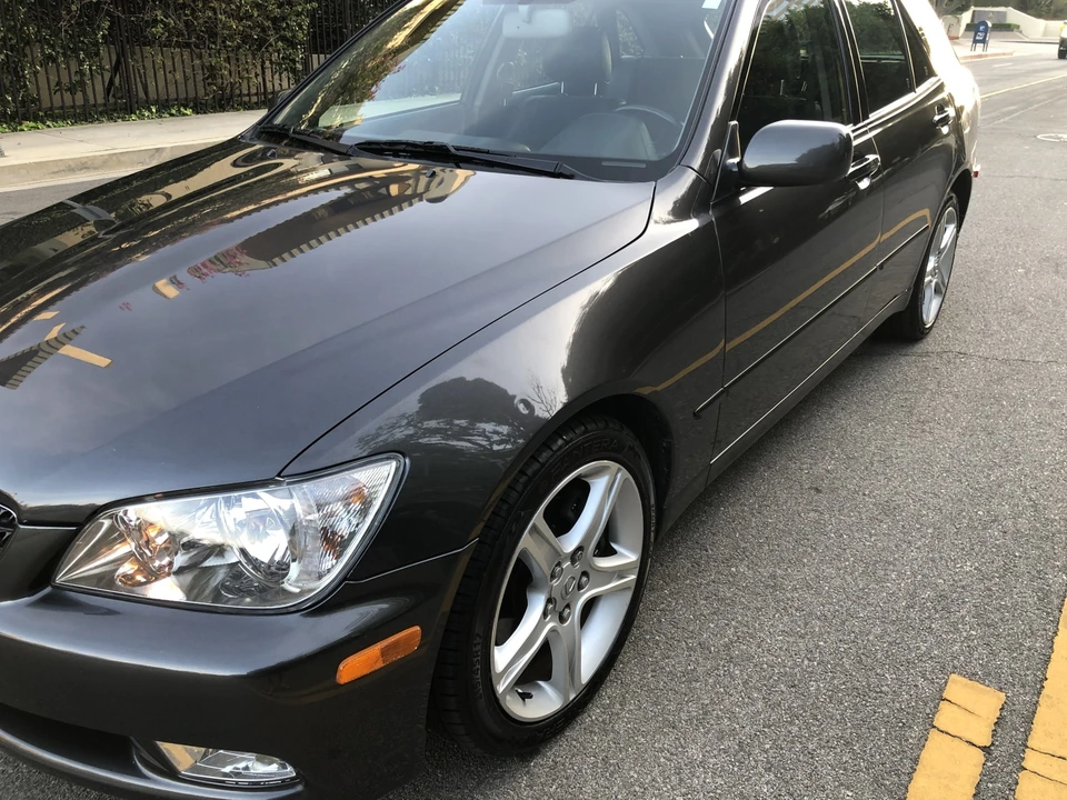 2003 Lexus IS 1st Gen - Image 23 of 31
