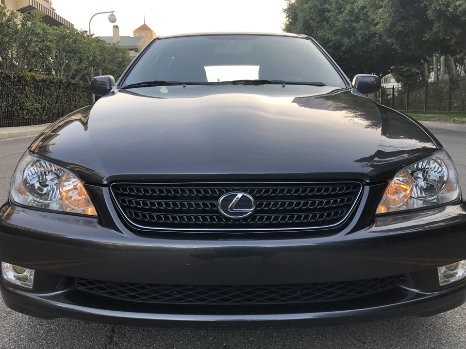 2003 Lexus IS 1st Gen - Image 21 of 31