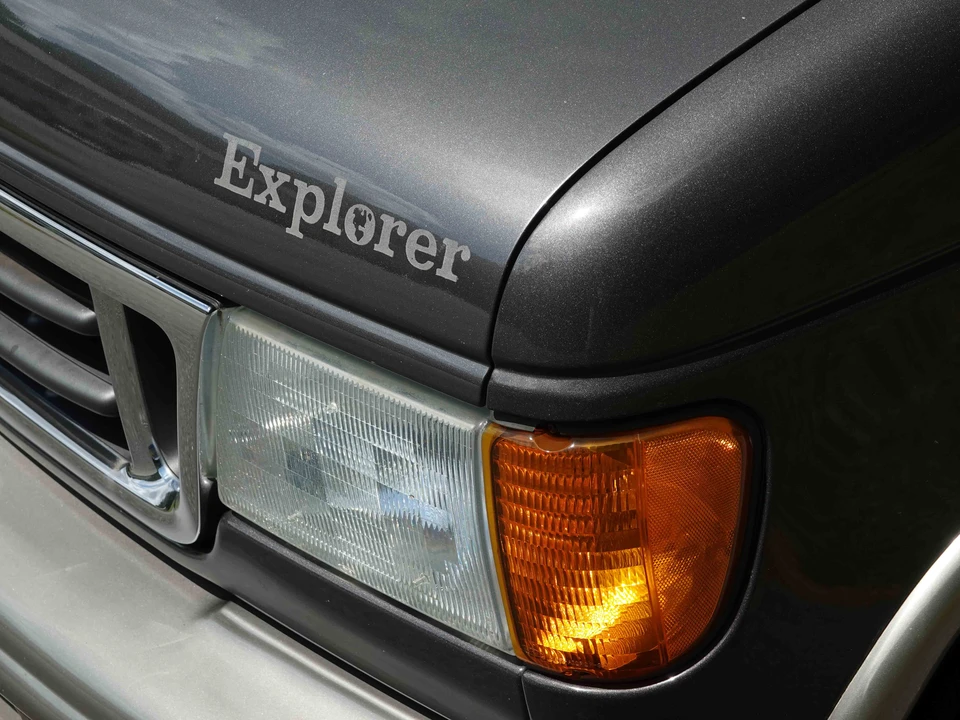 2004 Ford Econoline Van - Image 7 of 31