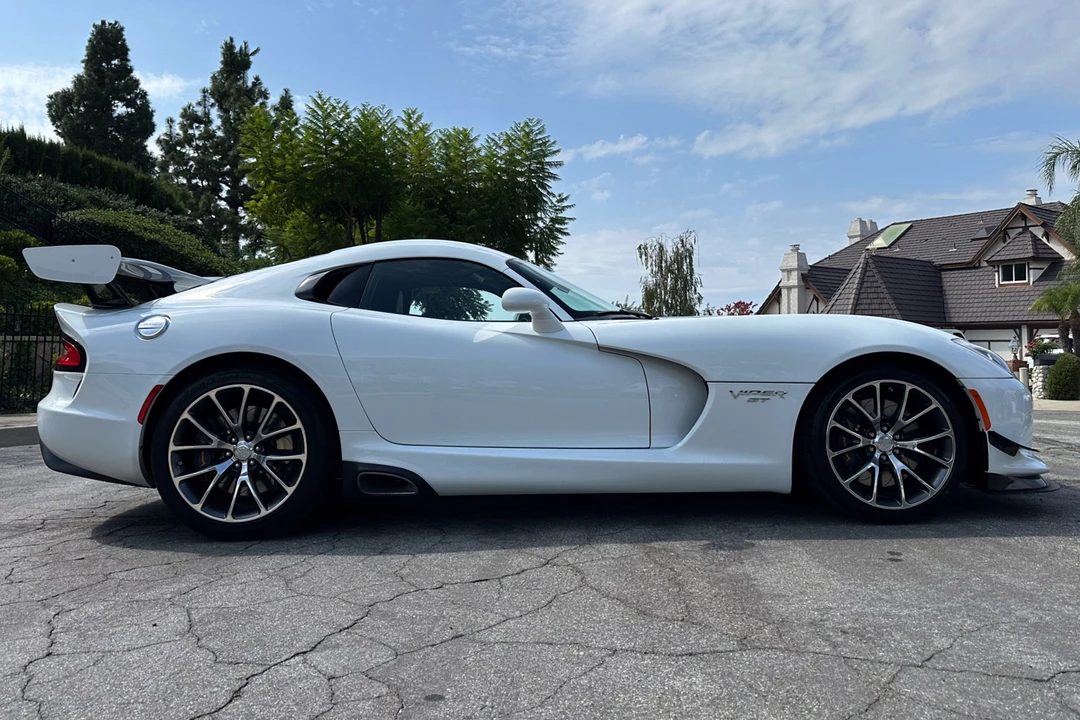 2017 Dodge Viper 5th Gen - Image 13 of 31