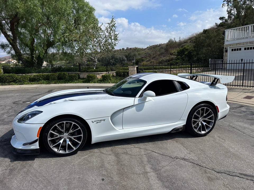 2017 Dodge Viper 5th Gen - Image 10 of 31