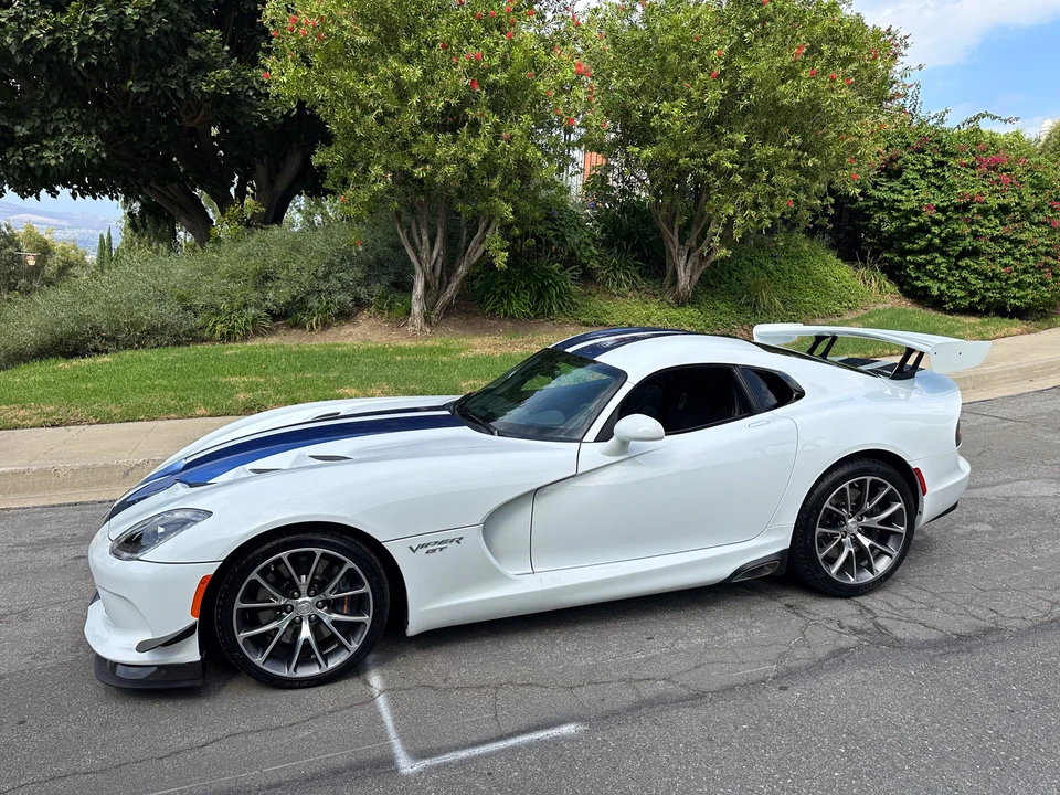 2017 Dodge Viper 5th Gen - Image 3 of 31