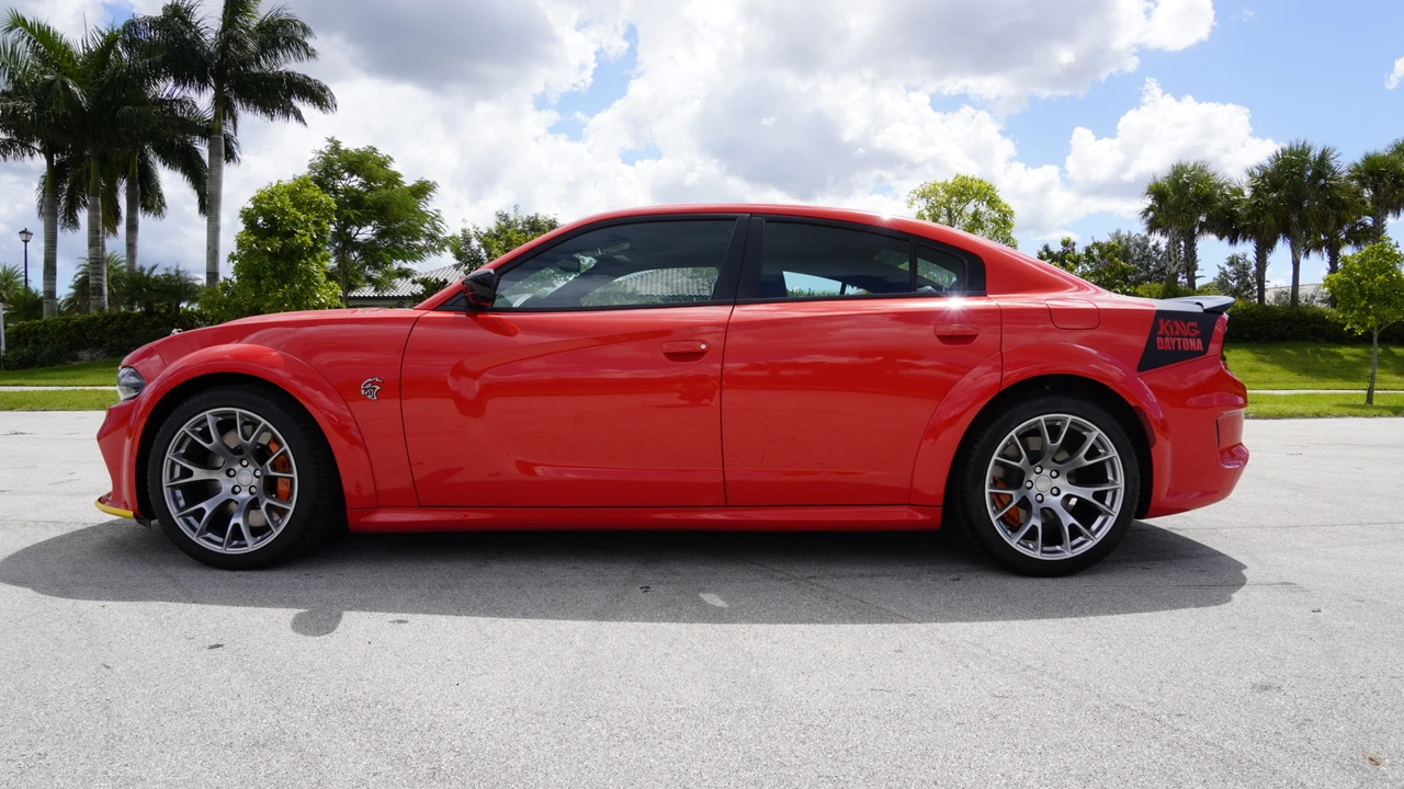 2023 Dodge Charger SRT Hellcat 7th Gen - Image 23 of 31