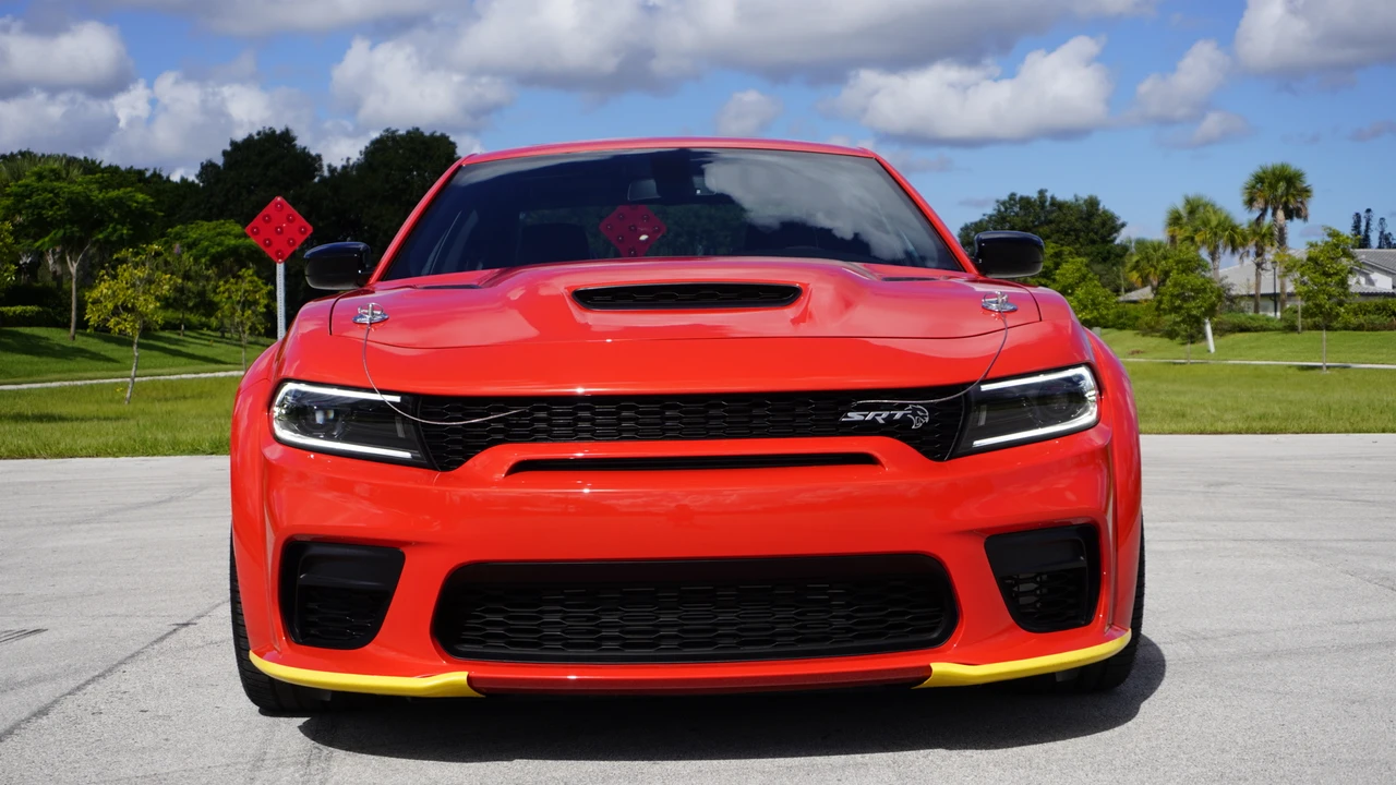 2023 Dodge Charger SRT Hellcat 7th Gen - Image 15 of 31