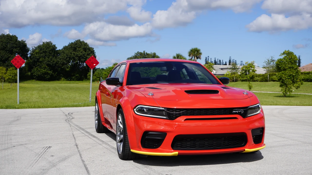 2023 Dodge Charger SRT Hellcat 7th Gen - Image 10 of 31