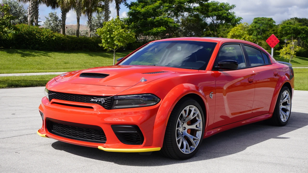 2023 Dodge Charger SRT Hellcat 7th Gen - Image 21 of 31