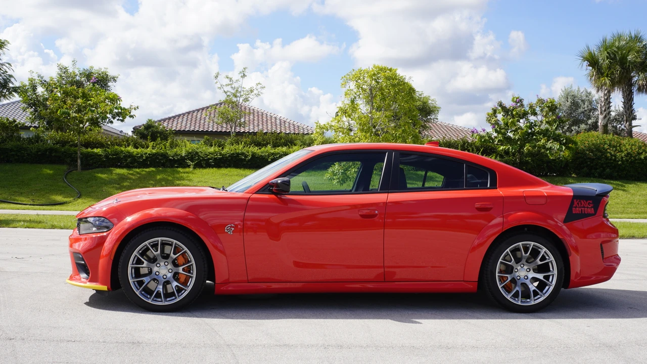 2023 Dodge Charger SRT Hellcat 7th Gen - Image 24 of 31