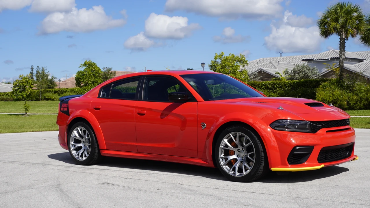 2023 Dodge Charger SRT Hellcat 7th Gen - Image 3 of 31