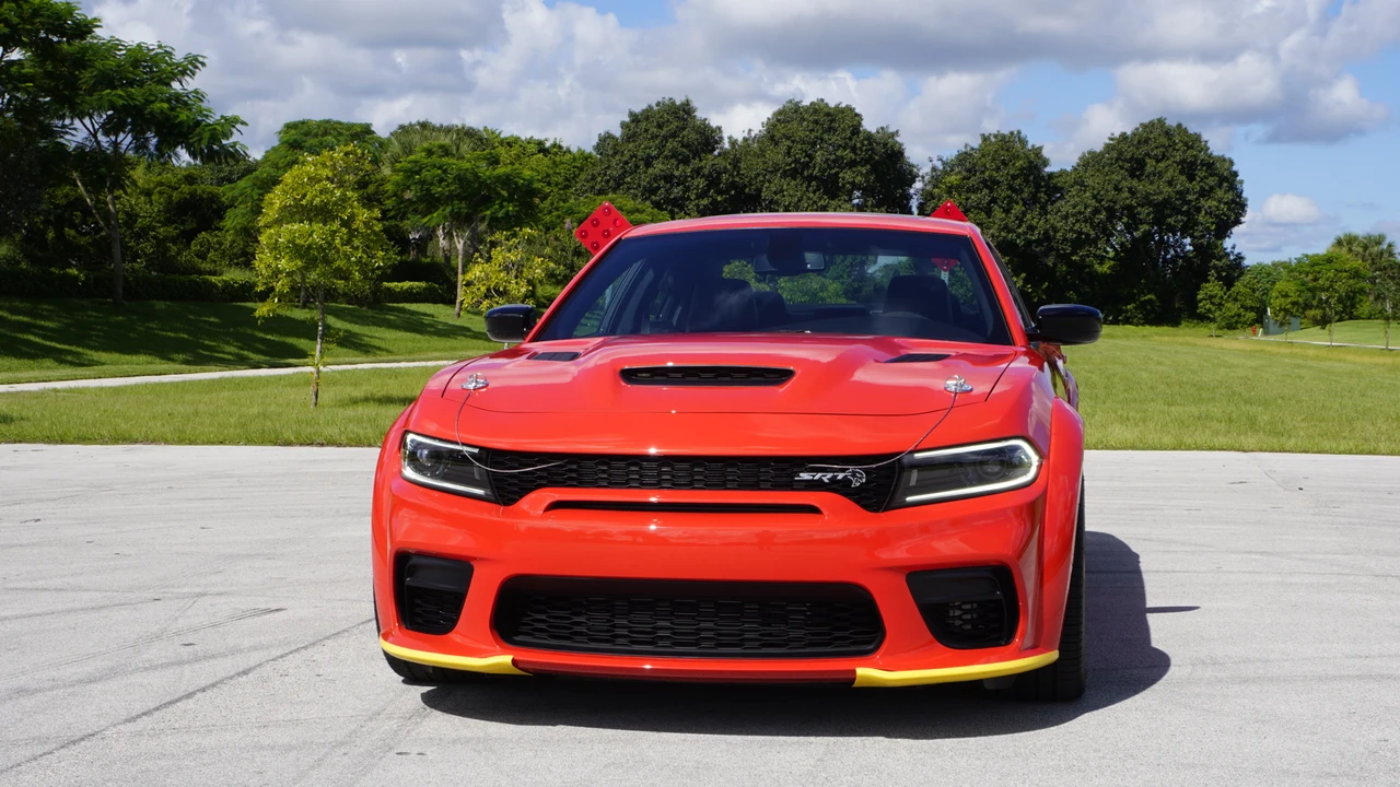 2023 Dodge Charger SRT Hellcat 7th Gen - Image 16 of 31