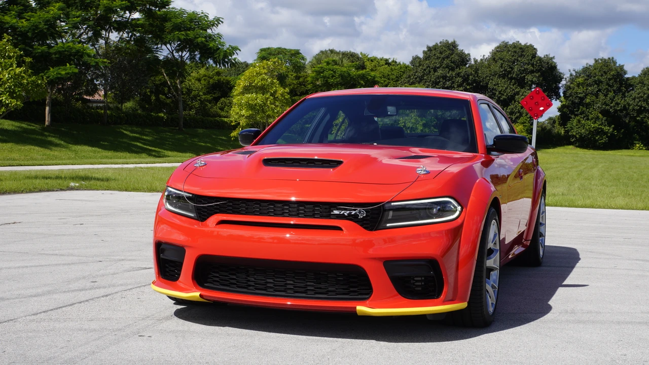 2023 Dodge Charger SRT Hellcat 7th Gen - Image 18 of 31
