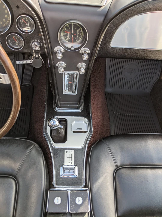 1965 Chevrolet Corvette C2 - Image 25 of 31