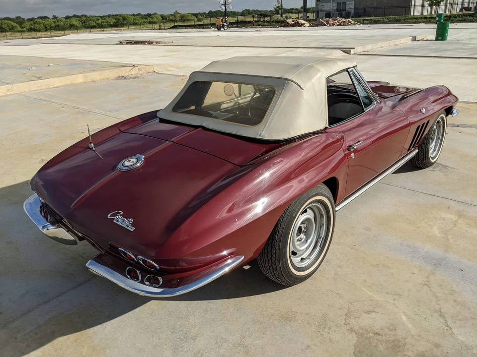 1965 Chevrolet Corvette C2 - Image 10 of 31