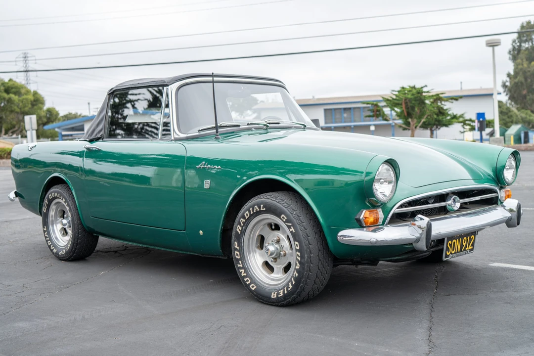 1966 Sunbeam Alpine Series V - Image 2 of 31
