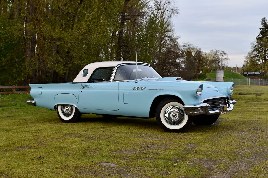 1957 Ford Thunderbird 1st Gen - Image 23 of 31