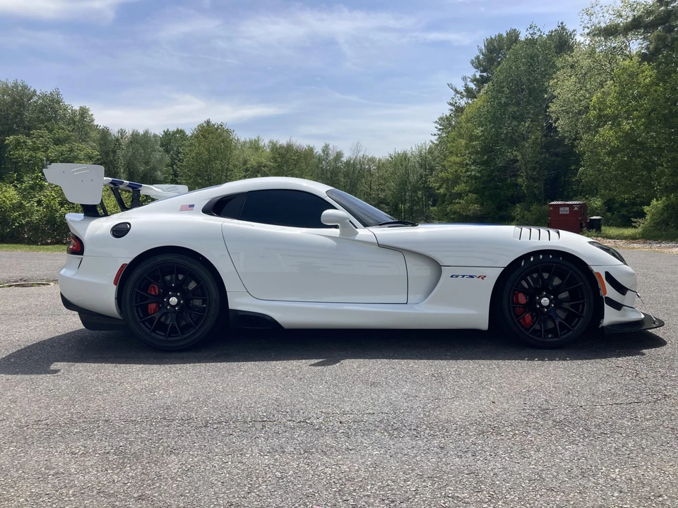 2017 Dodge Viper ACR 5th Gen - Image 9 of 31