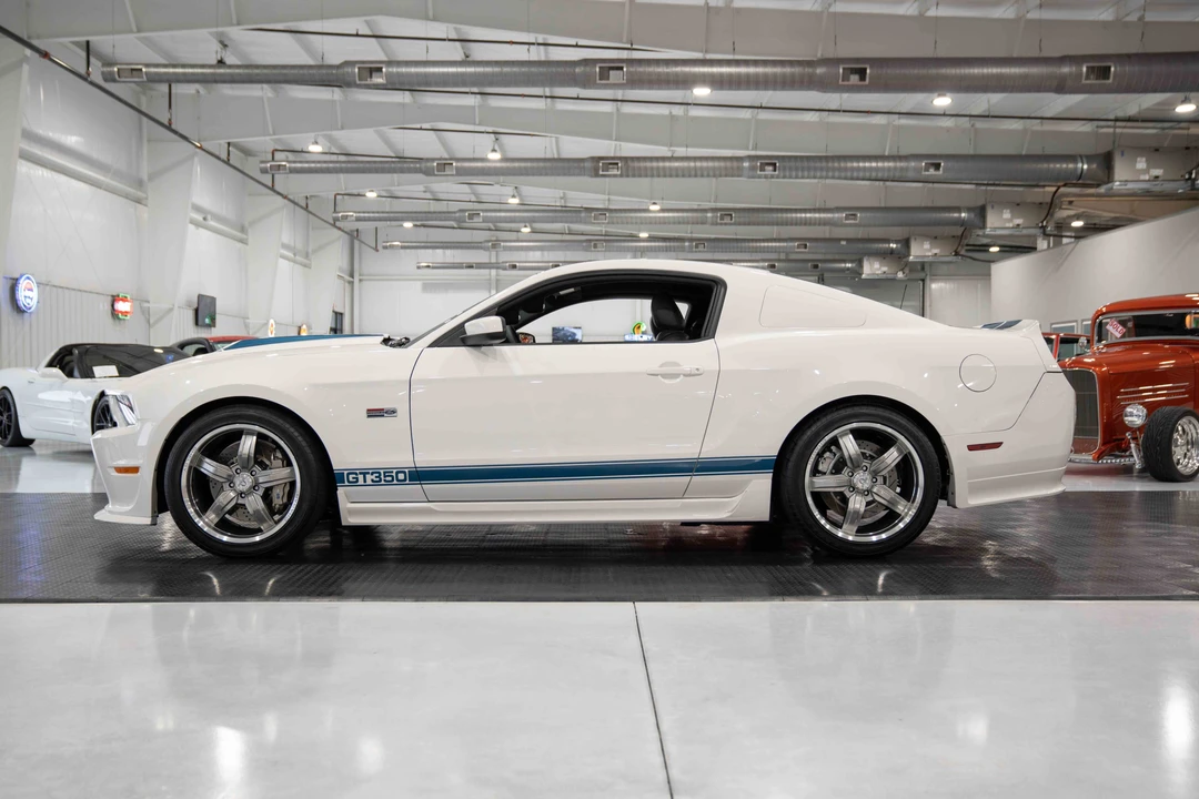 2011 Ford S197 Mustang - Image 7 of 31