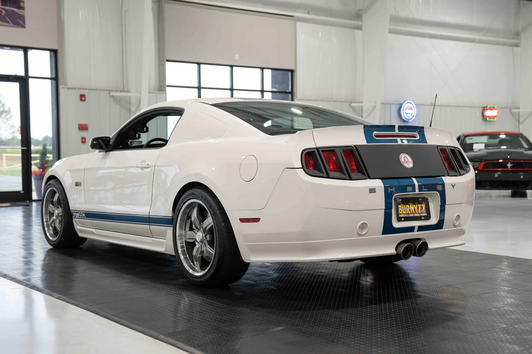 2011 Ford S197 Mustang - Image 9 of 31