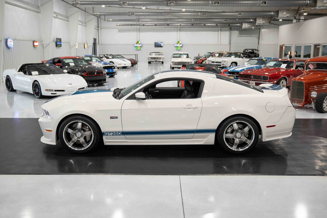 2011 Ford S197 Mustang - Image 8 of 31