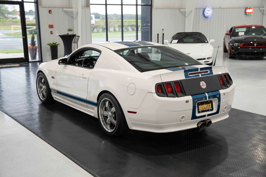 2011 Ford S197 Mustang - Image 10 of 31