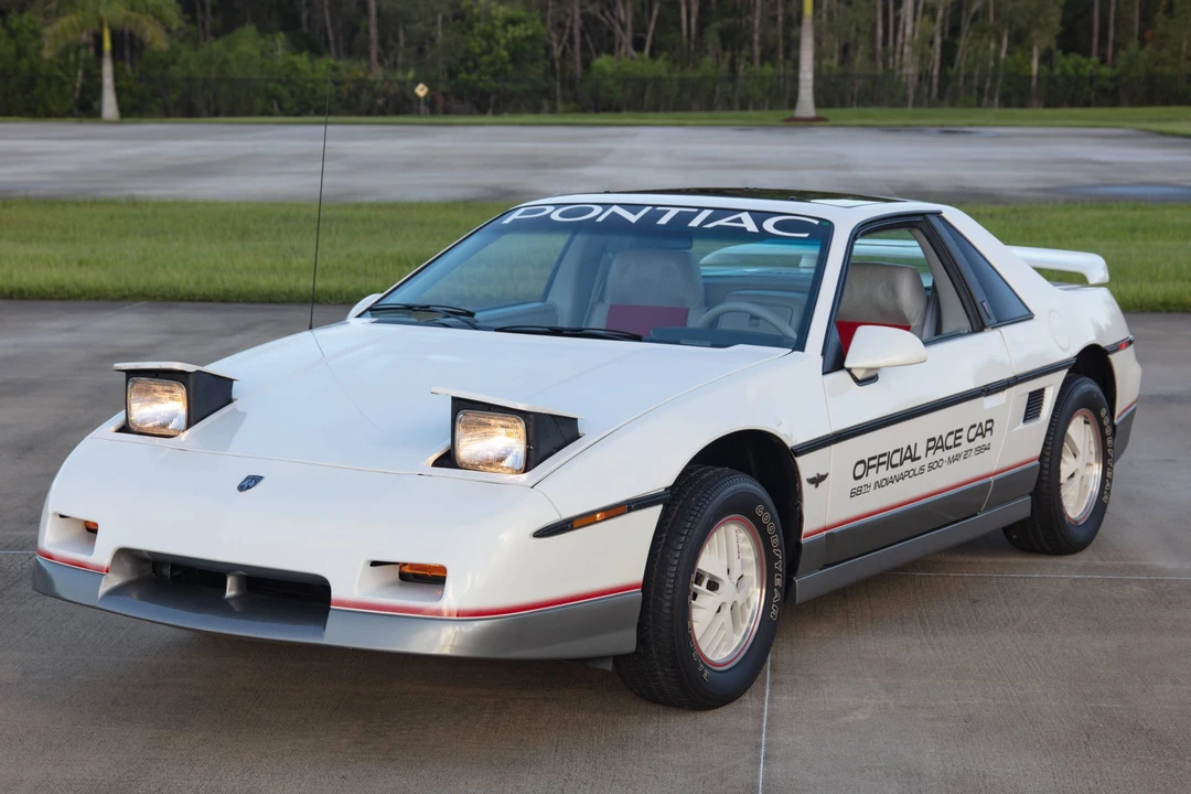 1984 Pontiac Fiero - Image 4 of 31