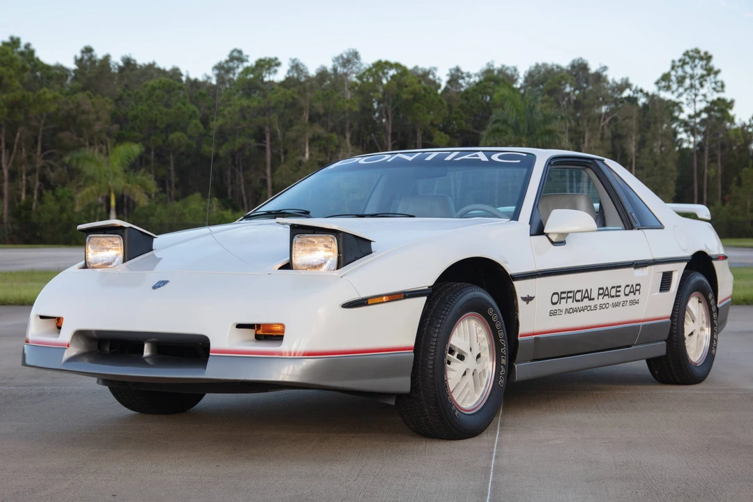1984 Pontiac Fiero - Image 5 of 31
