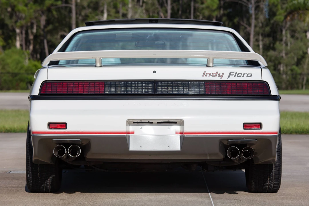 1984 Pontiac Fiero - Image 10 of 31
