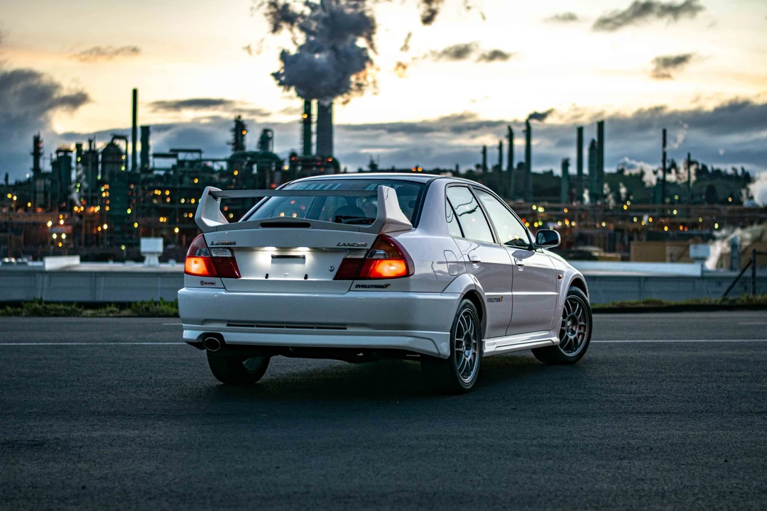 1998 Mitsubishi Lancer Evolution V 6th Gen - Image 17 of 31