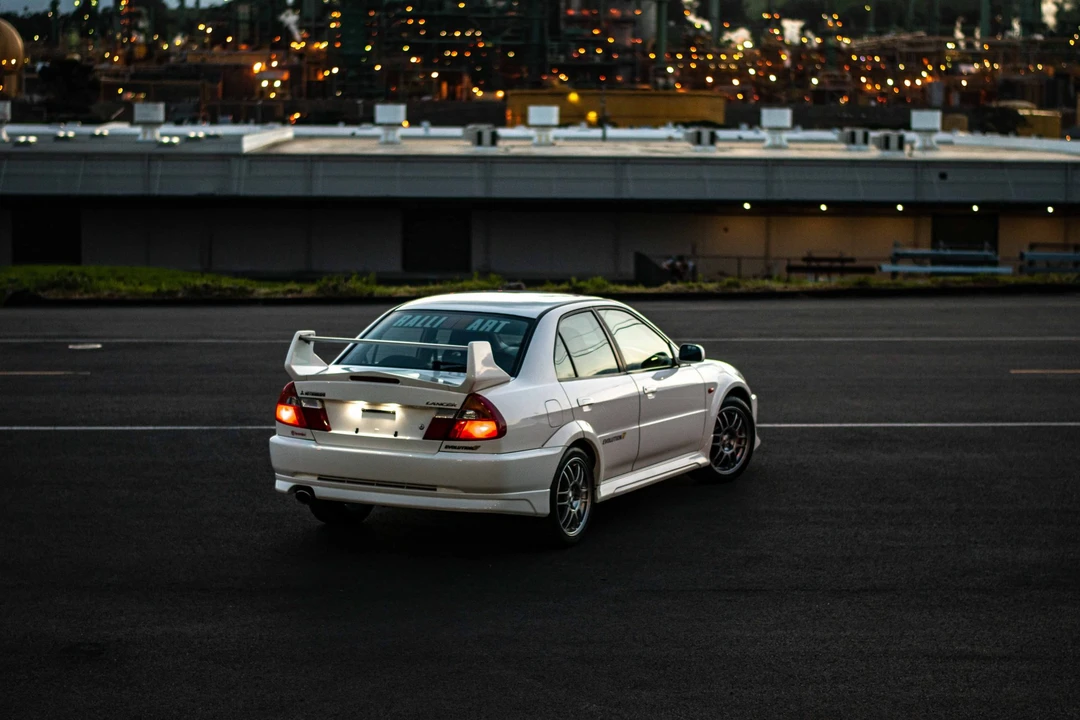 1998 Mitsubishi Lancer Evolution V 6th Gen - Image 14 of 31