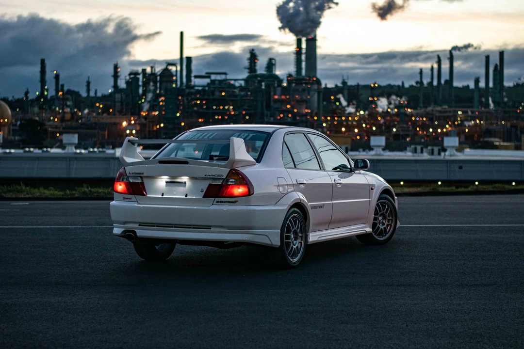 1998 Mitsubishi Lancer Evolution V 6th Gen - Image 16 of 31
