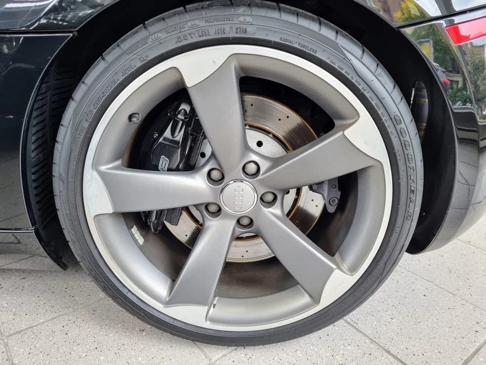 2011 Audi 42 R8 - Image 28 of 31
