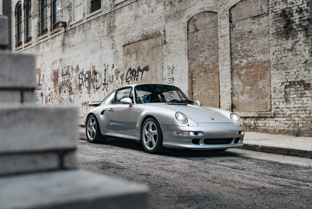 1997 Porsche 993 Carrera - Image 8 of 31