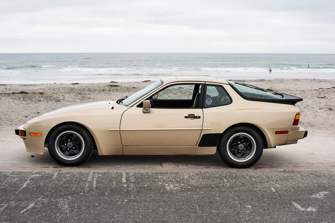 1984 Porsche 944 - Image 4 of 31